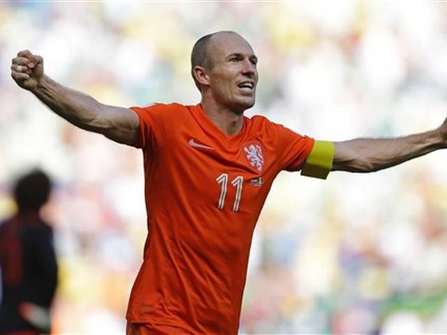 रोबेन को मैनचेस्टर यूनाइटेड में शामिल होने का न्योता arjen robben