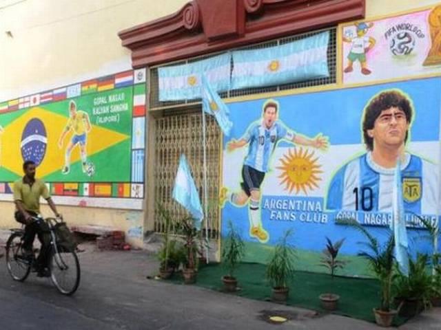कोलकाता में छाया फीफा वर्ल्ड कप के फाइनल मैच का खुमार kolkata_fifa_worldcup_final_match_celebration