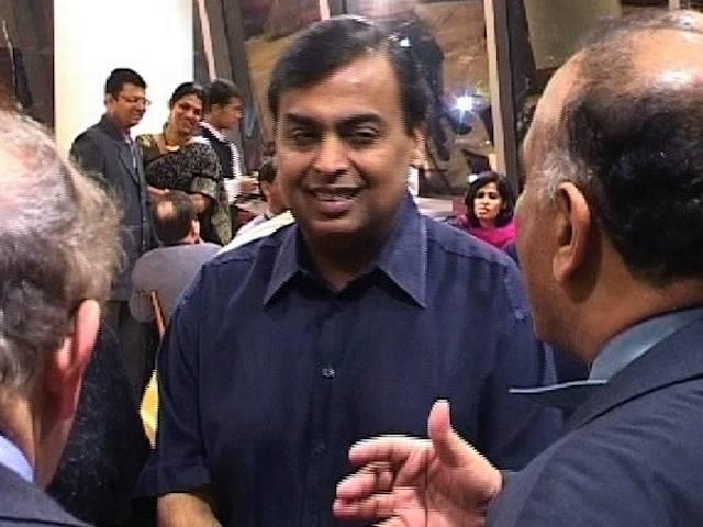 मोदी सरकार ने रिलायंस इंडस्ट्रीज पर लगाया करीब साढ़े तीन हजार करोड़ का जुर्माना relince_mukesh_ambani_industralist