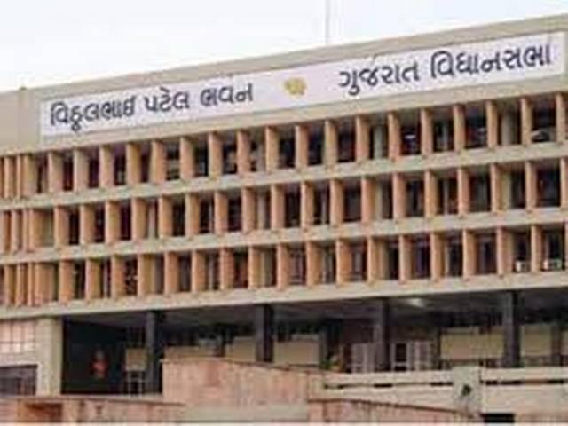गुजरात सरकार ने कहा कि रोजगार देने के मामले में गुजरात नंबर एक gujrat_employment_vibrant gujrat