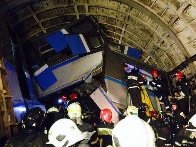 मॉस्को मेट्रो दुर्घटनाग्रस्त, 20 की मौत, कई घायल At Least 20 Dead In Moscow Metro Accident
