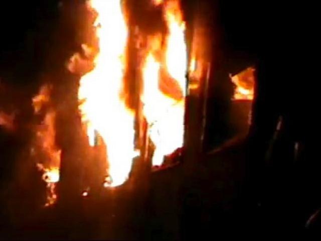 महिला को आग लगाकर जला डाला गया WOMEN_BURNT_DUE_TO_CONSERVATION