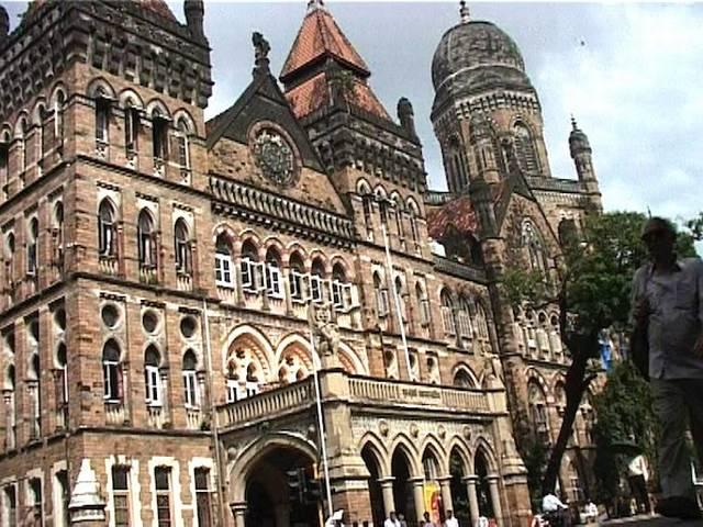 मुंबई पर मॉनसून मेहरबान इसके बाद भी पानी को तरस रहे हैं ये लोग mumbai_mansoon_fivestar_hotel