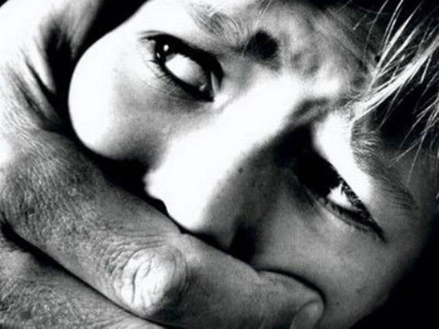 बेंगलुरू दुष्कर्म मामला: अभिभावकों ने स्कूल में किया हंगामा bengluru rape