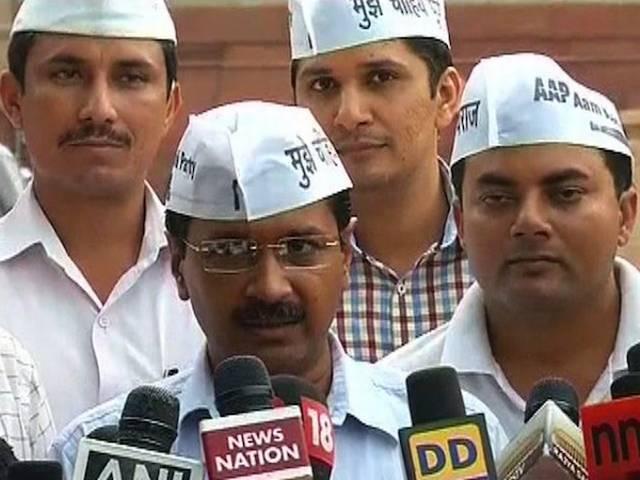 LG से केजरीवाल ने कहा, दिल्ली में चुनाव ही एक रास्ता delhi_kejriwal