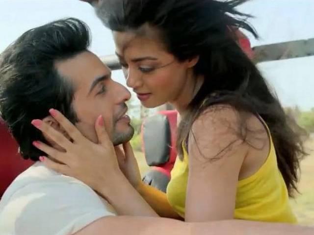 'हेट स्टोरी-2' ने तीन दिन में की 15 करोड़ से ज्यादा की कमाई hatestory2_earning