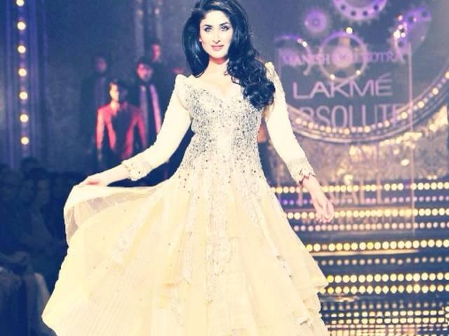 LFW: मनीष मल्होत्रा की शोस्टॉपर बनीं करीना कपूर LFW: Kareena to be showstopper for Manish Malhotra