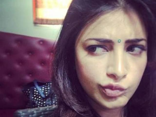 बेहतरीन डांसर और गायिका हैं श्रुति: श्रीनु Shruti Hasan_Dancer_Singer_Telugu Movie_Aagdu_