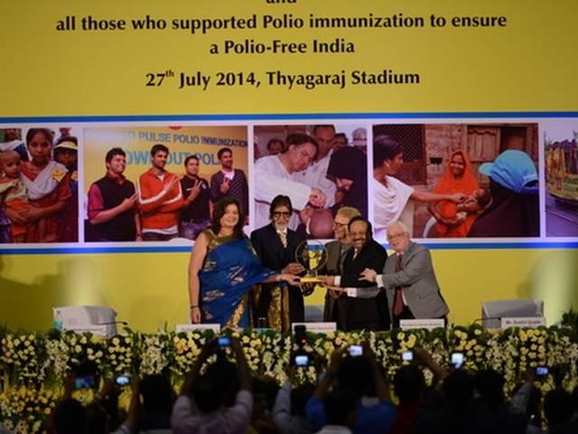 अब पाकिस्तान के पोलियो उन्मूलन अभियान से जुड़ना चाहते हैं बिग बी Open to join polio campaign for Pak children: Bachchan
