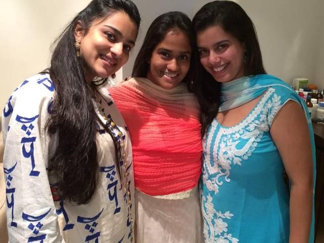 जानिए, कैसे मनाई बालीवुड दबंग ने ईद SALMAN_FAMILY_PICTURE_ON_EID