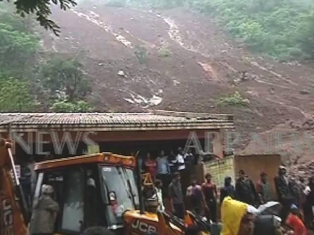 मालिण हादसा: अब भी फंसे हैं 150 से ज्यादा लोग Pune landslide: Rescue work continued in Malin Village