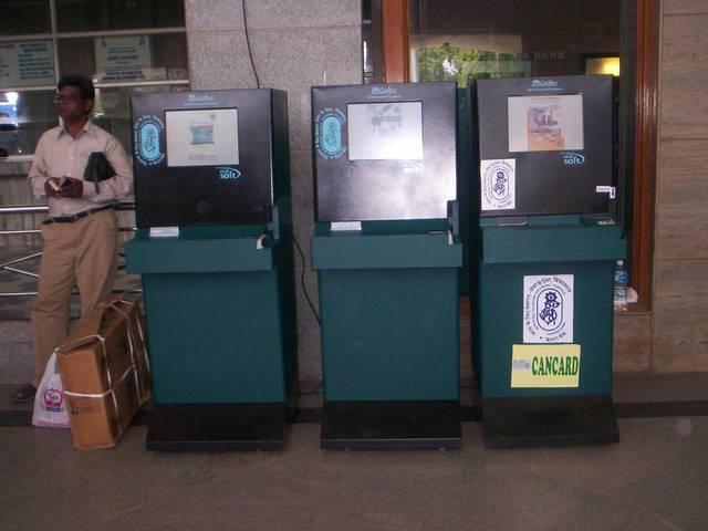रेलवे स्टेशनों पर लगेंगी 5000 टिकट वेंडिंग मशीनें _Indian _Railway _to _buy _Five _thousand _ticket _vending _machines
