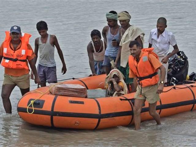 कोसी में बाढ़ का खतरा बरकरार, बिहार के करीब 50 हजार लोगों को सुरक्षित ठिकानों पर भेजा गया bihar_kosi_flood_danger