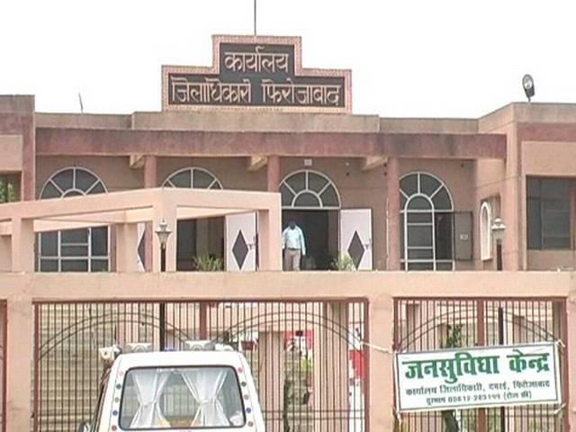 यूपी: स्कूलों में खाना बनाने वाली महिलाओं का शोषण Firozabad_School Workers_exploitation_Uttar Pradesh_