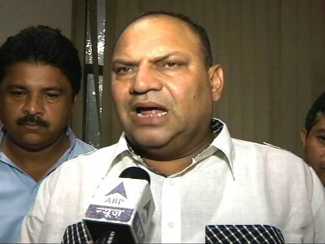 'आप' के 15 विधायक टूटकर बीजेपी की सरकार बनवाने की फिराक में' congress_bjp_delhi government