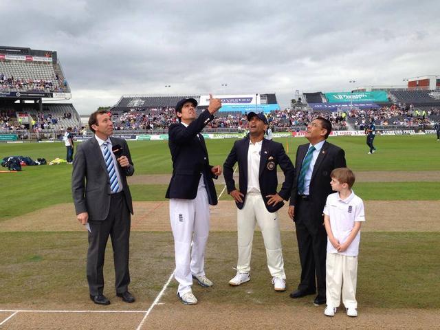 धोनी के गलत निर्णय ने टीम की नाक कटा दी! dhoni_cricket_live match