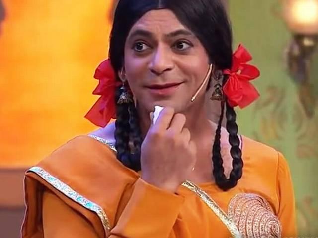 गुत्थी बनकर लौटे सुनील ग्रोवर, उड़ाया अपने ही शो का मजाक! Sunil Grover is back as ‘Gutthi’ on ‘Comedy Nights’,