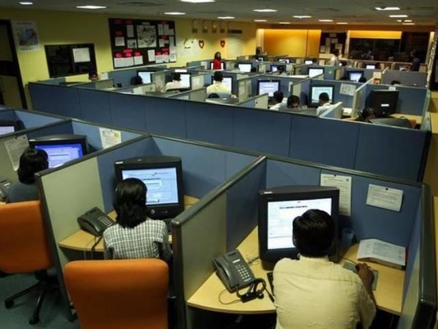 इस साल अमेरिका को पछाड़ देगा भारत Indian Internet users to surpass US in 2014