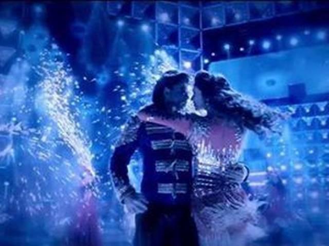 'हैप्पी न्यू ईयर' का फर्स्ट लुक लॉन्च! happy_new_year_first_look_cast