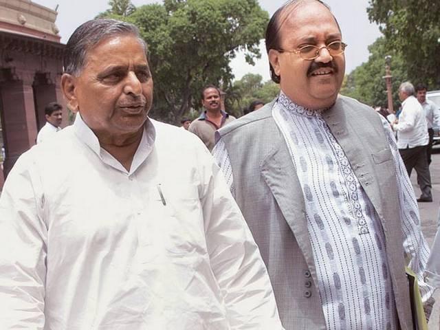 मुलायम से मिले अमर, कहा- हंगामा क्यों है बरपा, मुलाकात ही तो की है! Will Amar singh join SP?