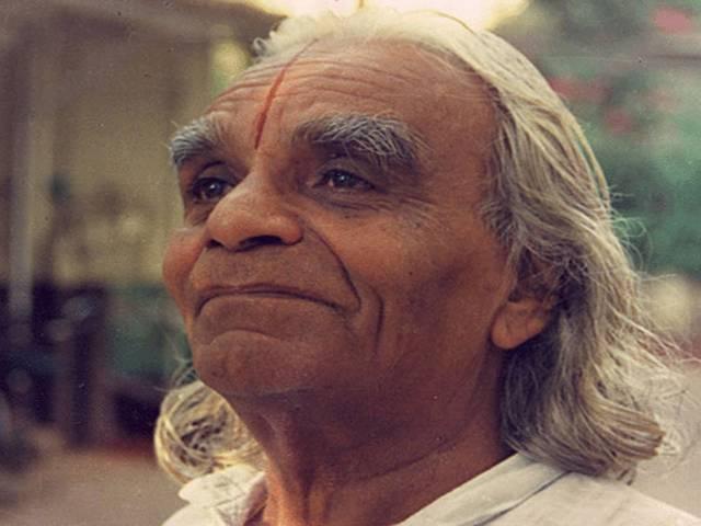 सबसे बड़े योग गुरु बी के एस अयंगर का बीती रात पुणे में निधन Yog Guru BKS Iyenger dies at pune hospital