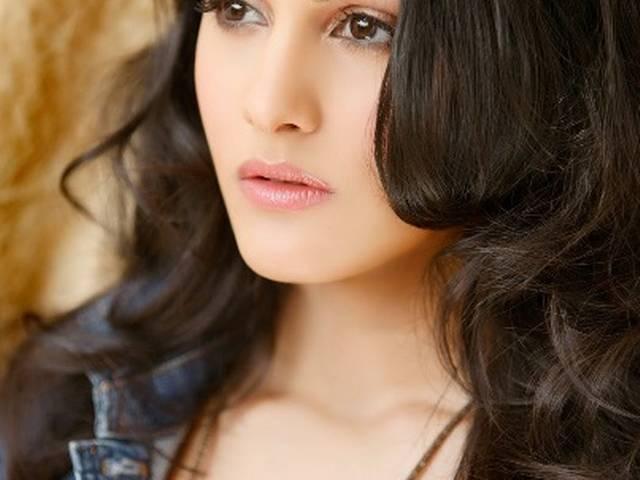 'मि. एक्स' में गूढ़ रोमांस है : अमायरा amyra dastur_mister x