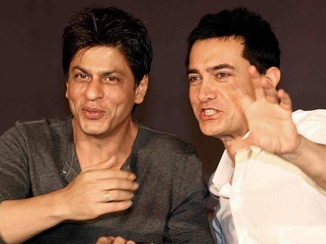 'न्यूड' पोस्टर पर आमिर खान ने दिया शाहरुख को करारा जवाब! amir_answer_to_srk