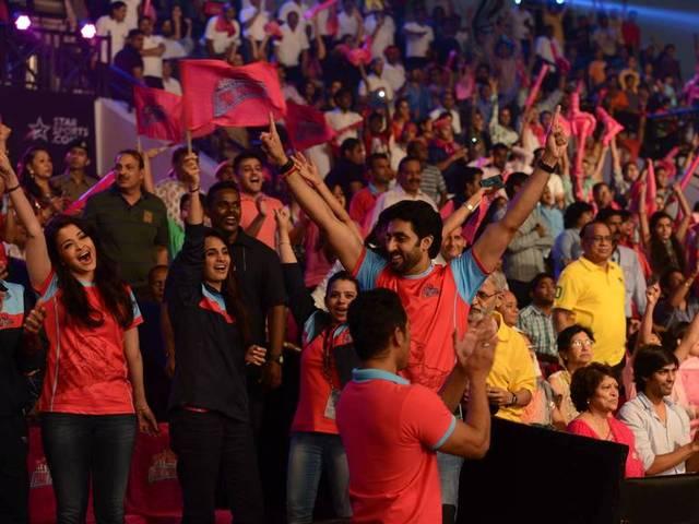 पिंक पैंथर्स ने पुनेरी पलटन को हराया jaipur_pink_panthers