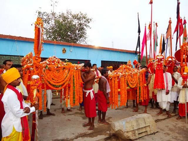बस्तर की जन अदालत में देवी-देवताओं को भी मिलती है सजा Bastar: where God is given punishment