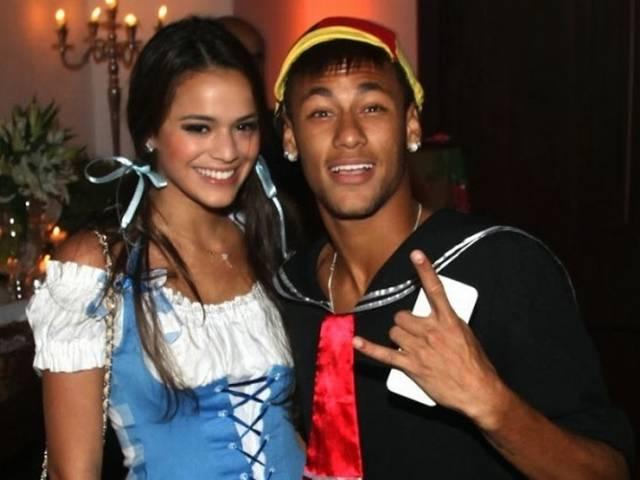 ब्राजील के स्टार फुटबालर नेमार का फिर से हुआ ब्रेकअप! neymar_bruna