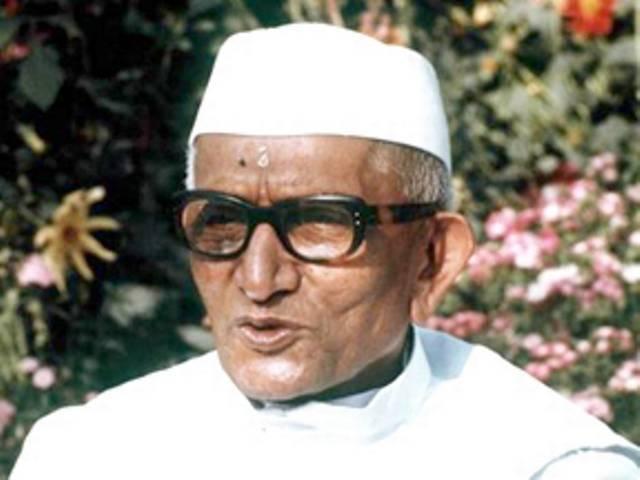 जब मोरारजी देसाई ने जताई ‘नकली’ गांधी पर आपत्ति.. gandhi_film