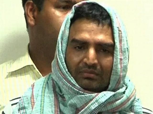गर्लफ्रेंड के चक्कर में चंद्रमोहन ने रची खुद की मौत की साजिश In filmy style RTI activist conspired the story of his own death