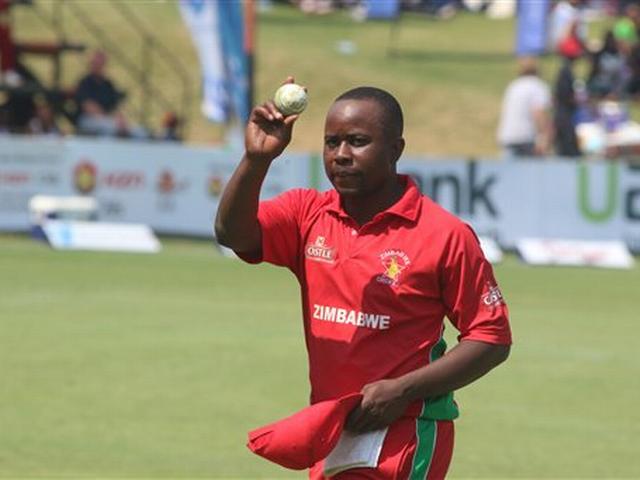 उत्सेया की हैट्रिक के बावजूद हारा जिंबाब्वे rsa vs zimbabwe