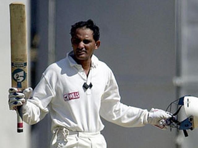 धोनी ने की अजहर की बराबरी, बेल ने बनाया रन आउट का नया रिकॉर्ड dhoni equal azhar record