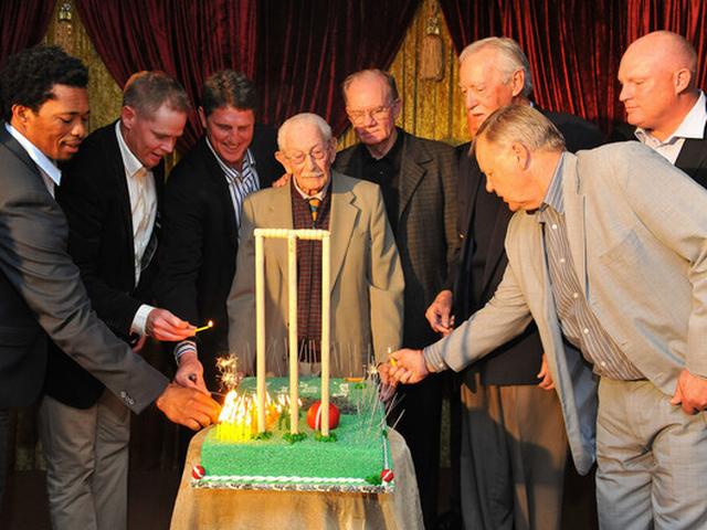 विश्व के सबसे उम्रदराज टेस्ट क्रिकेटर का निधन Legendary SA cricketer Norman Gordon dies