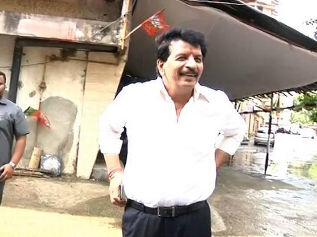 अमित शाह से मिले एनकाउंटर स्पेशलिस्ट प्रदीप शर्मा और होने लगी ये चर्चा pradeep sharma meet amit shah