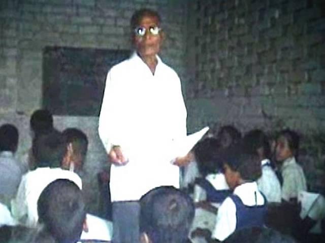 वाराणसी के बच्चों के हीरो हैं 72 साल के शिक्षक चंद्रशेखर सिंह chandra shekhar singh teach students