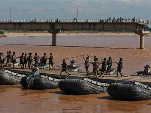 गुस्साए स्थानीय लोगों के हमले में NDRF जवान घायल ndrf_locals_attack