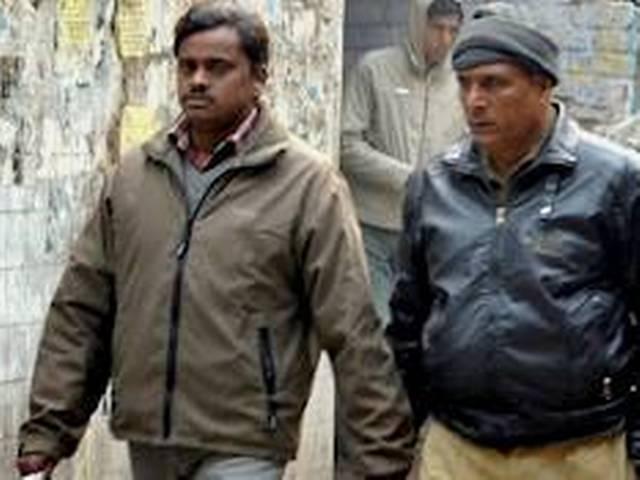 कोली की फांसी पर 29 अक्टूबर तक रोक लगी nithari_case_accused