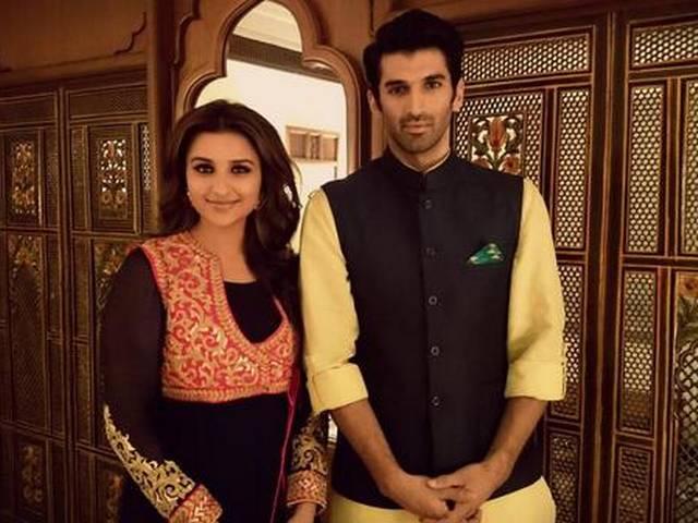 परिणीति और आदित्य ने फिल्म के प्रचार के लिए संगीत कार्यक्रम में भाग लिया parineeti_aditya
