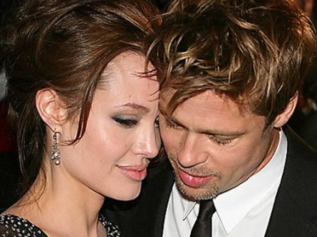पिट, जोली ने खरीदा 25 करोड़ पाउंड का जहाज Angelina Jolie_Hollywood Actress_Brad Pitt