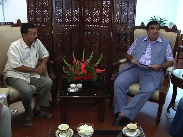 क्या अरविंद केजरीवाल नितिन गडकरी के मानहानि केस से छुटकारा चाहते हैं? arvind kejriwal meet nitin gadkari