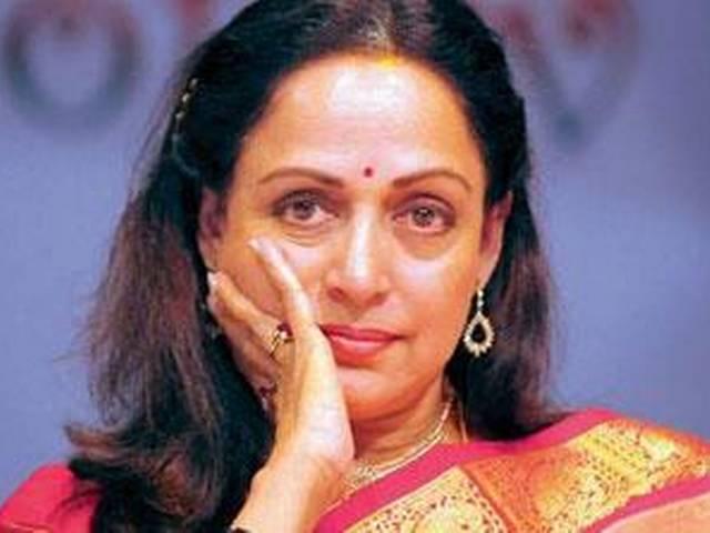 विधवाओं पर हेमा मालिनी का विवादित बयान hema malini_mathura_vrindavan