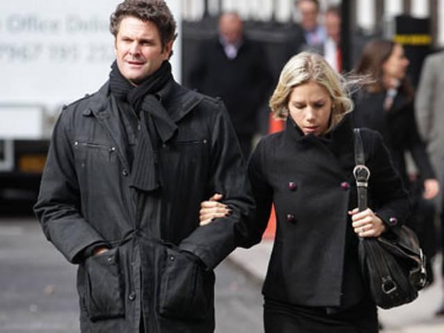 बस-स्टॉप की सफाई कर गुजार रहा है अपने दिन ये लिजेंड क्रिकेटर Chris Cairns_Newzealand_All-rounder_Driving Bus_