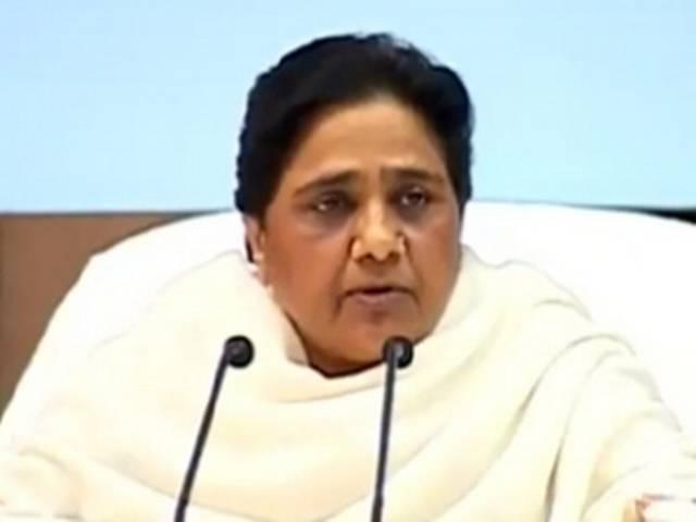 स्मारकों को लेकर माया ने दी अखिलेश को चेतावनी स्मारकों को लेकर माया ने दी अखिलेश को चेतावनी