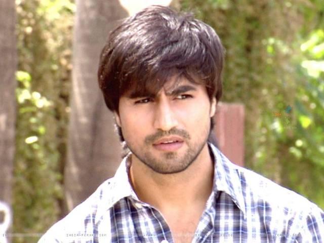 फैंस के बीच हर्षद का जलवा बरकरार harshad-chopra-fans-crazy
