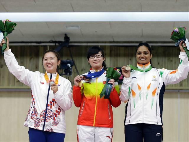 एशियन गेम्सः भारत को मिला पहला मेडल, श्वेता चौधरी ने जीता ब्रॉन्ज मेडल shooter shweta chaudhary