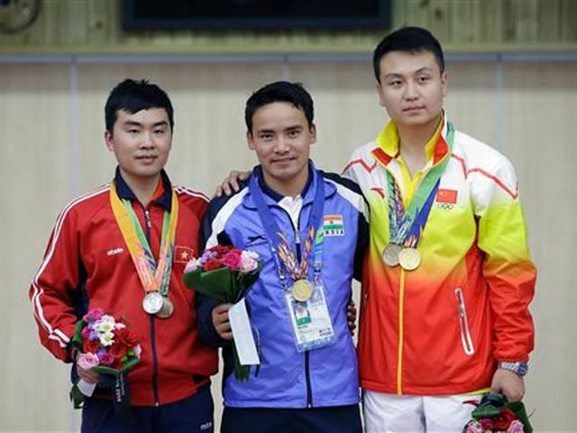 एशियन गेम्स: जीतू राय ने 50 मीटर पिस्टल में स्वर्ण पदक जीता Indian shooter Jitu Rai wins gold medal in 50m pistol men’s event of the 17th Asian Games