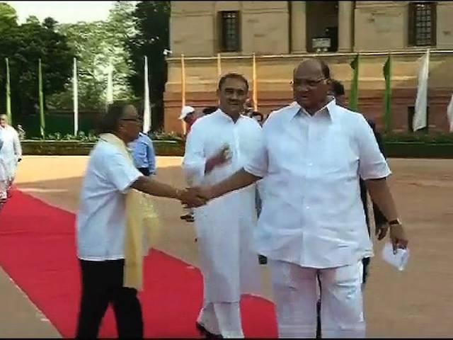 एनसीपी ने कांग्रेस को महाराष्ट्र में सीट बंटवारे के लिए 24 घंटे का दिया अल्टीमेटम congress make pressure on ncp through ajit pawar?
