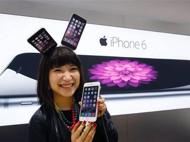 आईफोन-5S की कीमतों में भारी गिरावट Steep price cut on i phone 5s